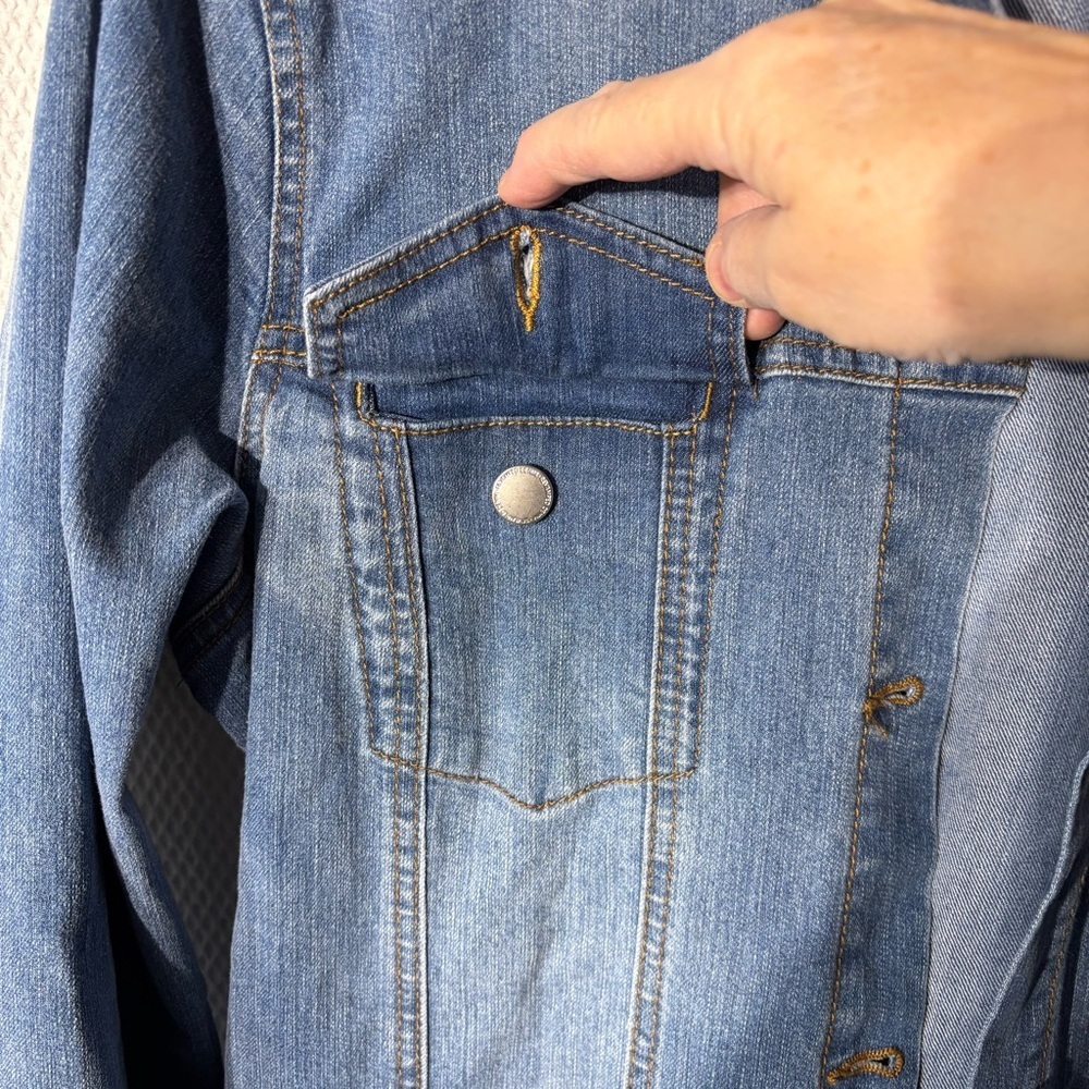 Revamped Sz L Light Wash Denim Buttoned Belted Dress Jacket Pocket & Raw Hem - Picture 4 of 11